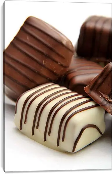 Постер на подрамнике - Конфета в белом шоколаде. Шоколадное Наслаждение.