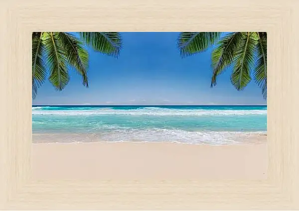 Картина в раме - Белый песок и небольшие волны