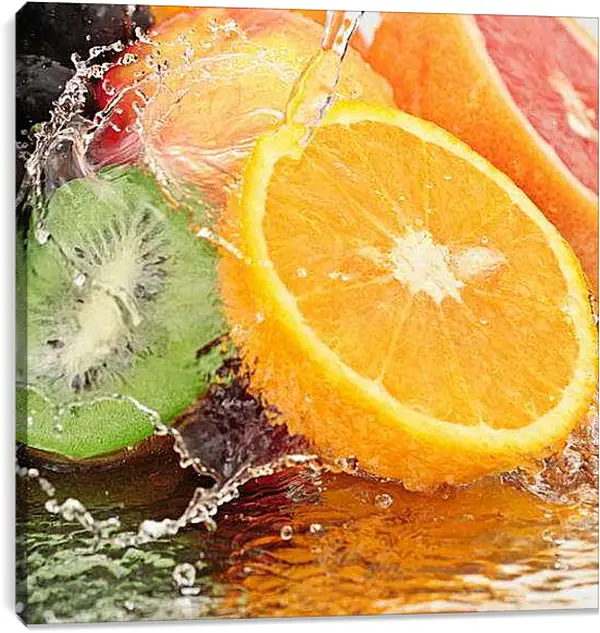 Постер на подрамнике - Фрукты и вода. Сочные краски лета.