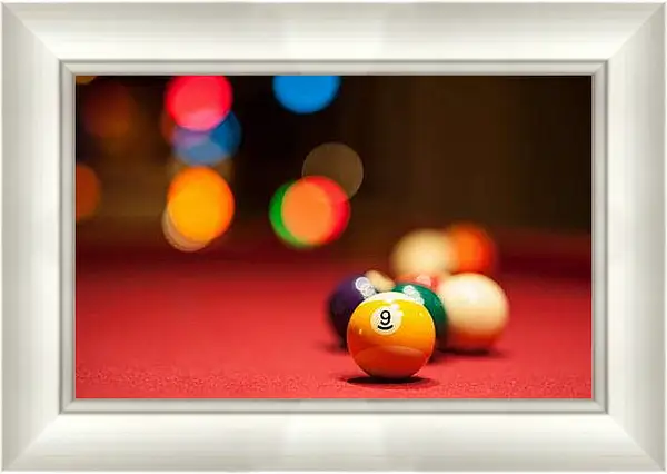 Картина в раме - Бильярдные шары разных цветов