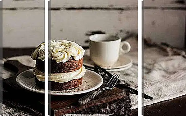 Модульная картина - Торт с белыми розочками наверху. Сладкое утро.