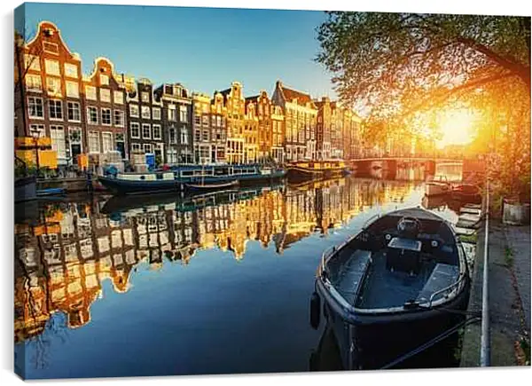 Постер на подрамнике - Амстердамский канал на закате