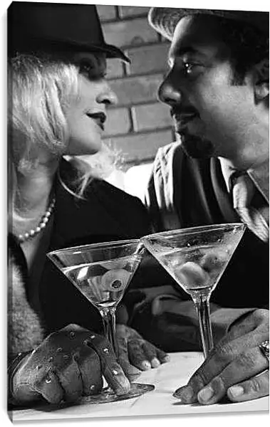 Постер на подрамнике - Пара за коктейлем