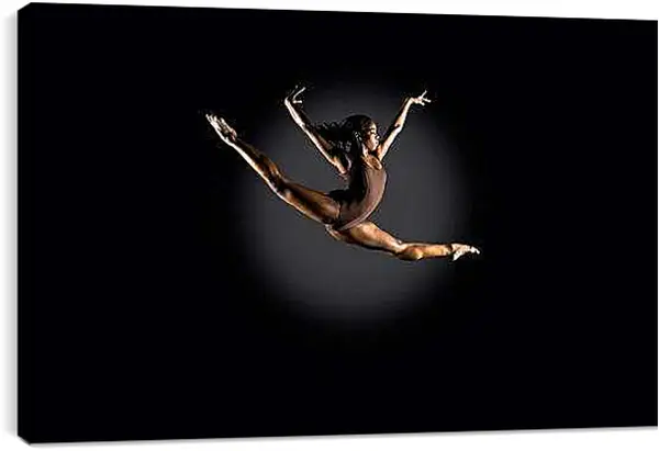 Постер на подрамнике - Продольный шпагат в прыжке