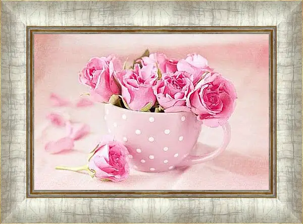 Картина в раме - Маленькие розы в чашке