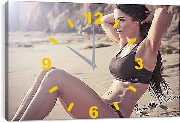 Часы картина - Брюнетка качает пресс
