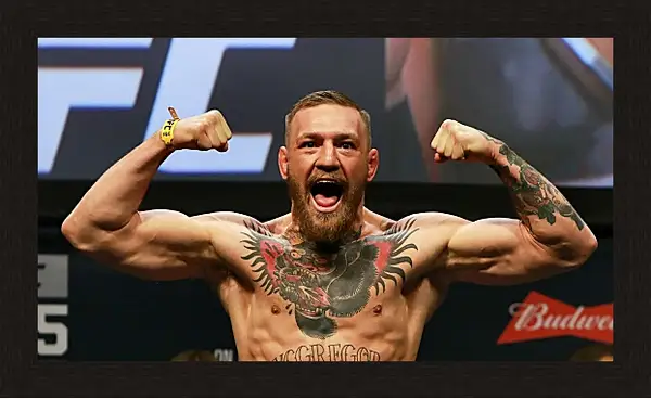 Картина в раме - UFC. MMA. Конор МакГрегор демонстрирует мышцы. Картина в раме - UFC. MMA. Конор МакГрегор демонстрирует мышцы.