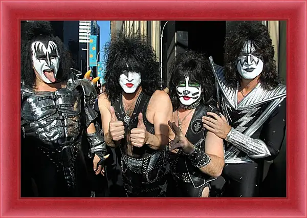 Картина в раме - Кисс. Kiss Картина в раме - Кисс. Kiss