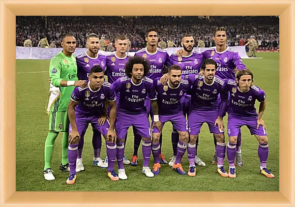 Картина в раме - Фото перед матчем ФК Реал Мадрид. FC Real Madrid Картина в раме - Фото перед матчем ФК Реал Мадрид. FC Real Madrid