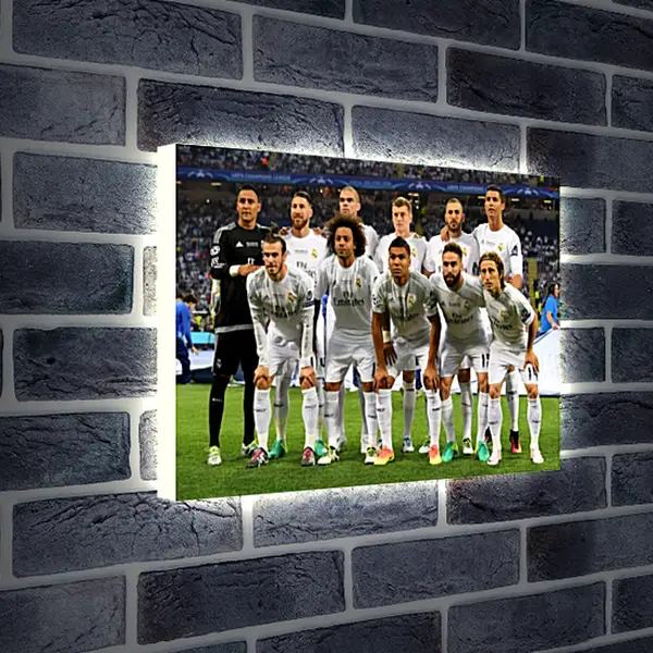 Лайтбокс световая панель - Фото перед матчем ФК Реал Мадрид. FC Real Madrid Лайтбокс световая панель - Фото перед матчем ФК Реал Мадрид. FC Real Madrid