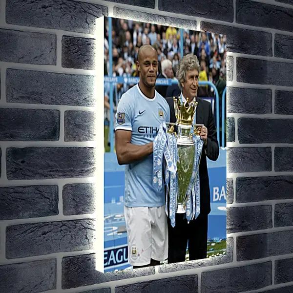 Лайтбокс световая панель - Компани с кубком. Манчестер Сити. Manchester City Лайтбокс световая панель - Компани с кубком. Манчестер Сити. Manchester City