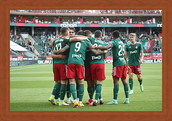 Картина в раме - Празднование гола. Локомотив Москва. Lokomotiv Moscow Картина в раме - Празднование гола. Локомотив Москва. Lokomotiv Moscow