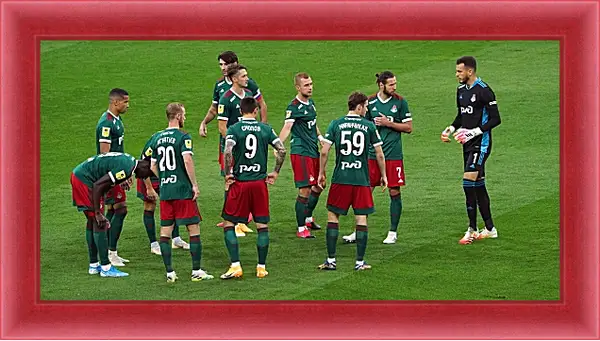 Картина в раме - Перед матчем. ФК Локомотив Москва. FC Lokomotiv Moscow Картина в раме - Перед матчем. ФК Локомотив Москва. FC Lokomotiv Moscow