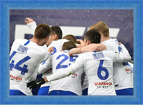 Картина в раме - Празднование гола. ФК Динамо Москва. FC Dynamo Moscow Картина в раме - Празднование гола. ФК Динамо Москва. FC Dynamo Moscow