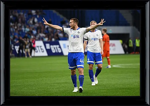Картина в раме - Празднование гола. ФК Динамо Москва. FC Dynamo Moscow Картина в раме - Празднование гола. ФК Динамо Москва. FC Dynamo Moscow