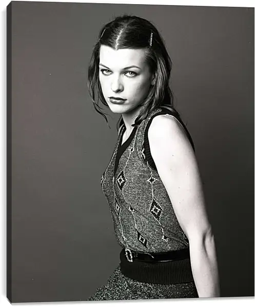 Постер на подрамнике - Милла Йовович. Milla Jovovich Постер на подрамнике - Милла Йовович. Milla Jovovich