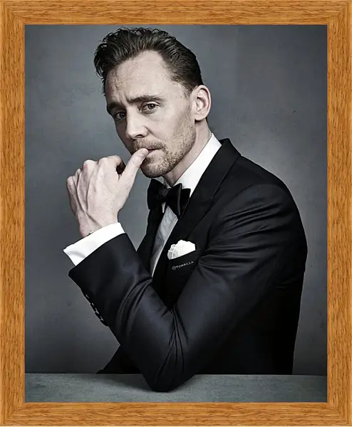 Картина в раме - Том Хиддлстон. Thomas Hiddleston Картина в раме - Том Хиддлстон. Thomas Hiddleston