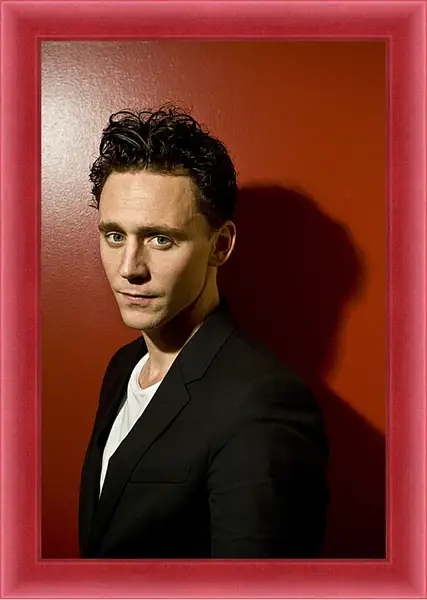 Картина в раме - Том Хиддлстон. Thomas Hiddleston Картина в раме - Том Хиддлстон. Thomas Hiddleston