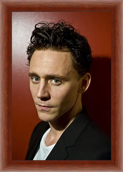 Картина в раме - Том Хиддлстон. Thomas Hiddleston Картина в раме - Том Хиддлстон. Thomas Hiddleston