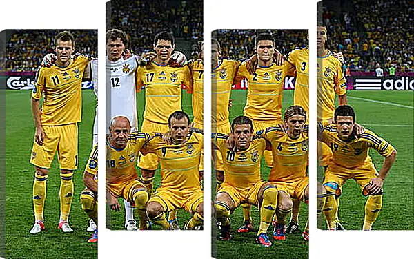 Модульная картина - Фото перед матчем сборной Украины по футболу Модульная картина - Фото перед матчем сборной Украины по футболу