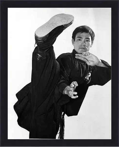 Картина в раме - Брюс Ли (Bruce Lee) Картина в раме - Брюс Ли (Bruce Lee)