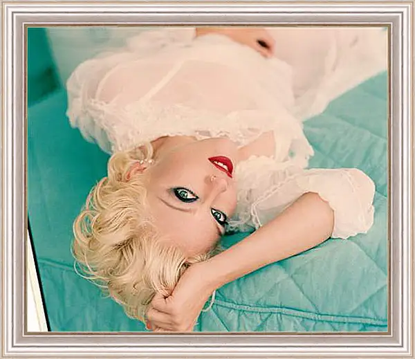 Картина в раме - Madonna - Мадонна
Картина в раме - Madonna - Мадонна