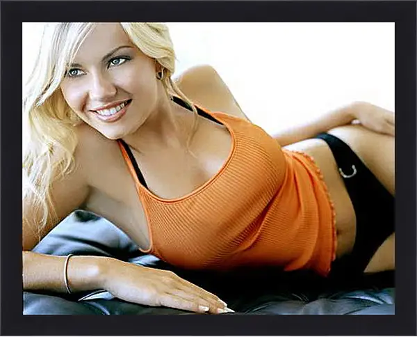 Картина в раме - Elisha Cuthbert - Элиша Катберт
Картина в раме - Elisha Cuthbert - Элиша Катберт