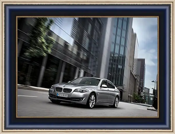 Картина в раме - BMW на дороге Картина в раме - BMW на дороге