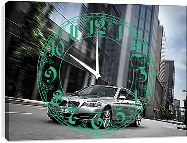 Часы картина - BMW на дороге Часы картина - BMW на дороге