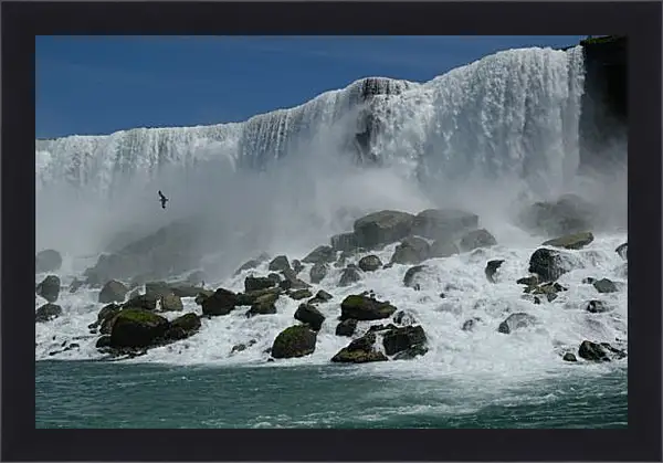 Картина в раме - Огромный водопад Картина в раме - Огромный водопад