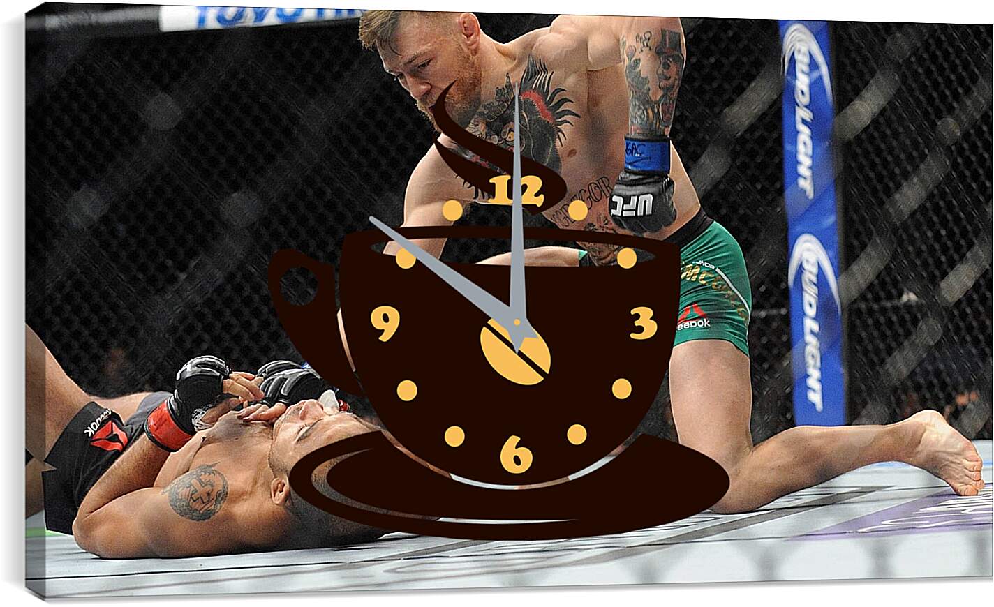 Часы картина - UFC. MMA. Конор МакГрегор в бою.
