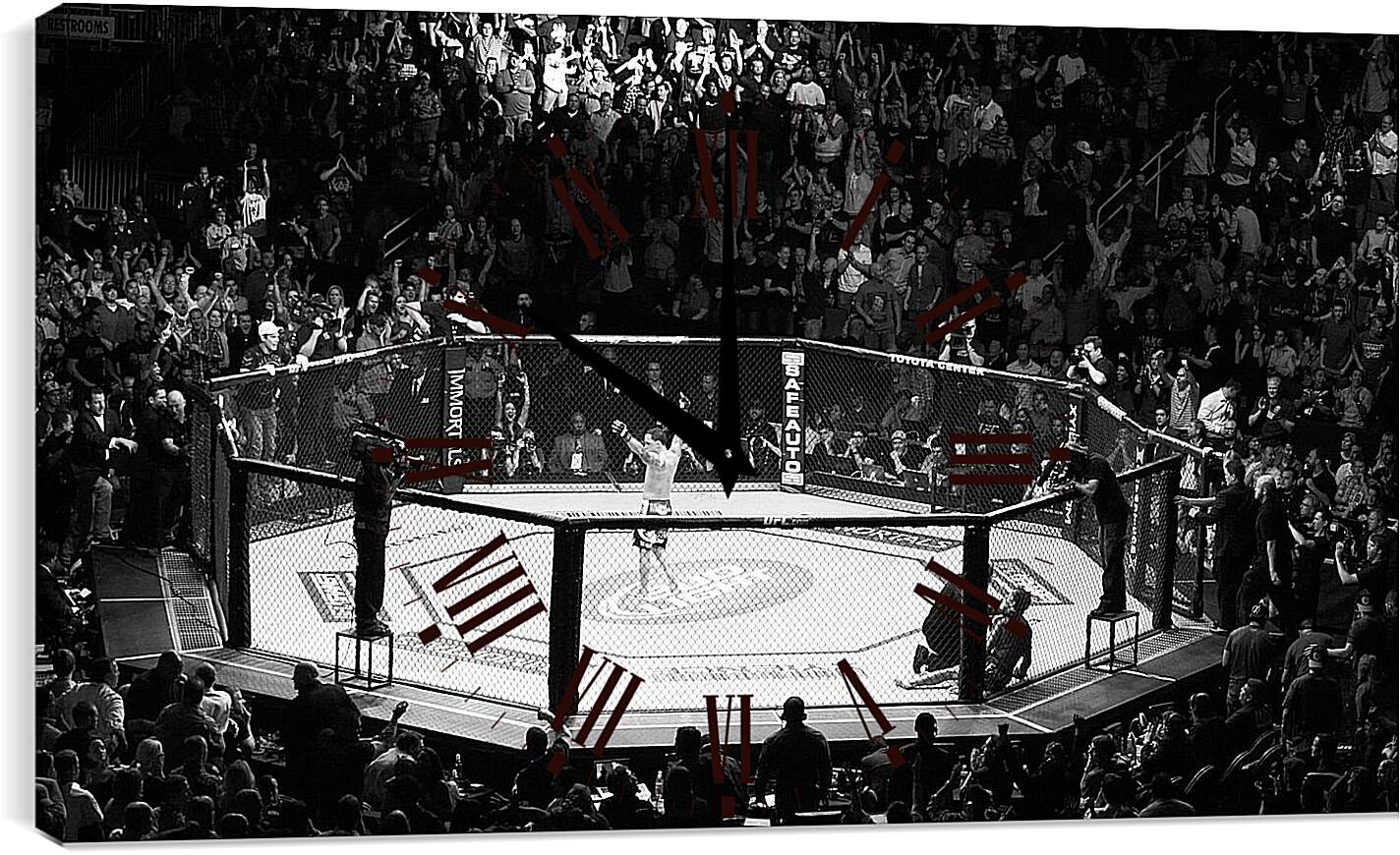 Часы картина - UFC. MMA. В центре восьмиугольника.
