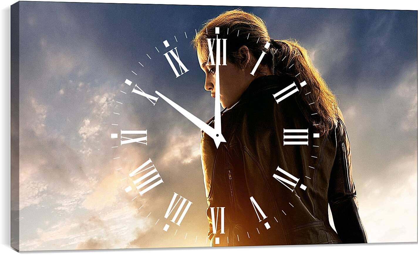 Часы картина - Эмилия Кларк. Терминатор Генезис