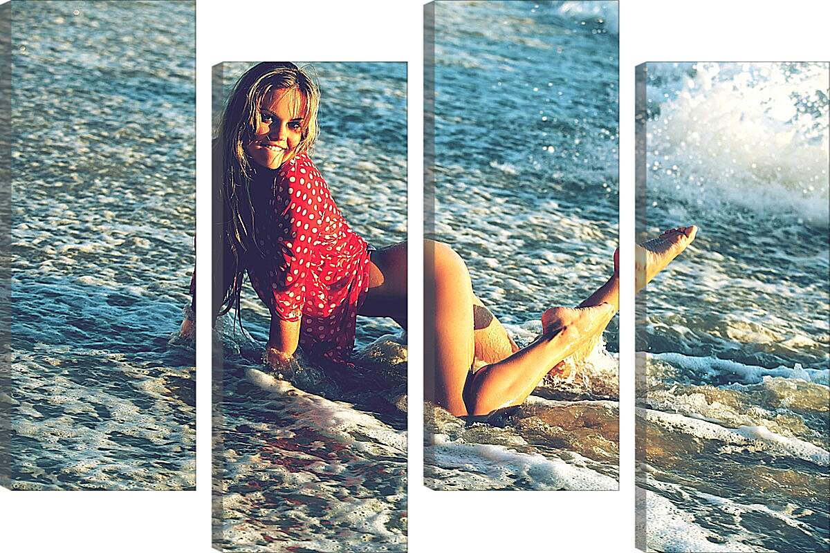 Модульная картина - Девушка. Пляж. Море. Волны. Эротика