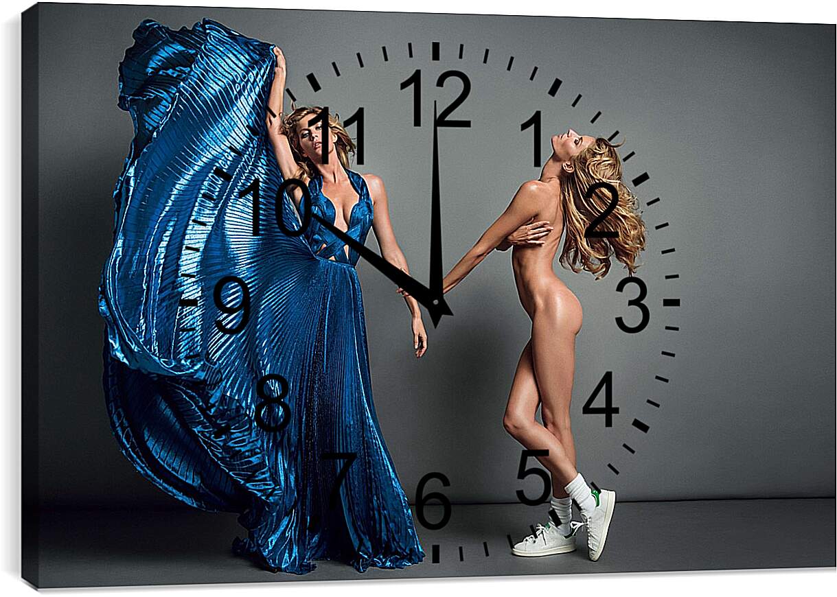 Часы картина - Две девушки. Платье синее. Эротика
