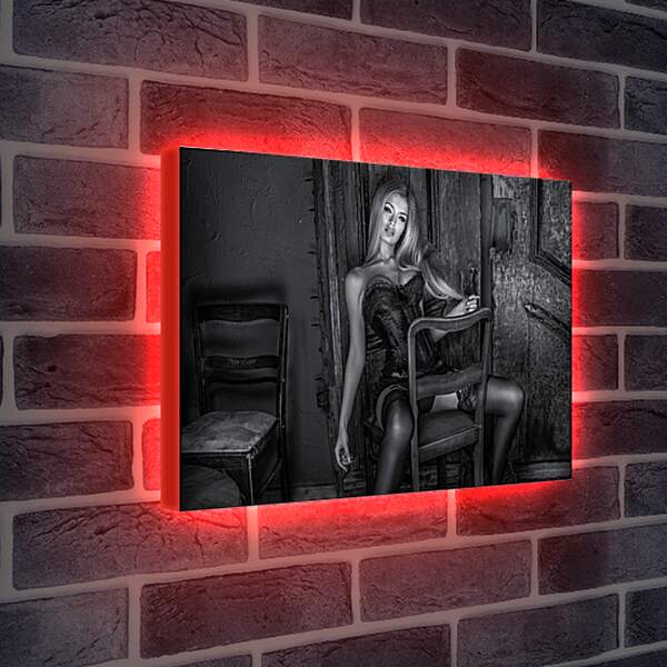 Лайтбокс световая панель - Девушка на стуле. Комната. Эротика