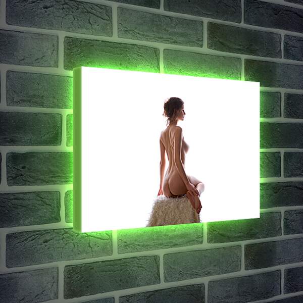 Лайтбокс световая панель - Девушка с обнажённой грудью. Сидит. Эротика