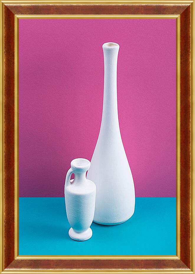 Картина в раме - Белые вазы. Валентин Иванцов