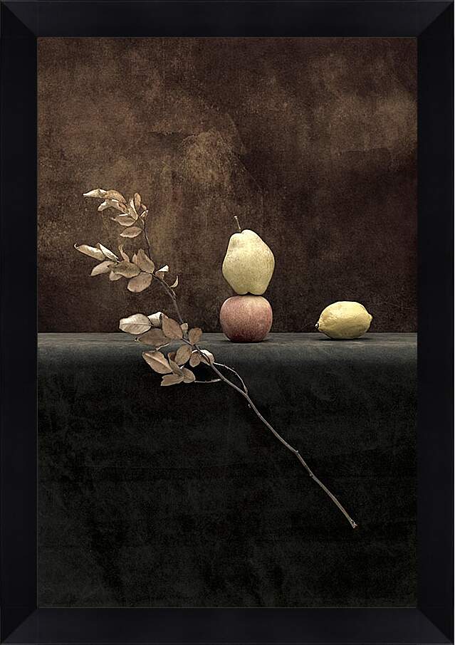 Картина в раме - Груша, яблоко, лимон. Валентин Иванцов