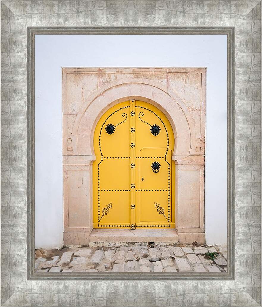 Картина в раме - Жёлтая дверь