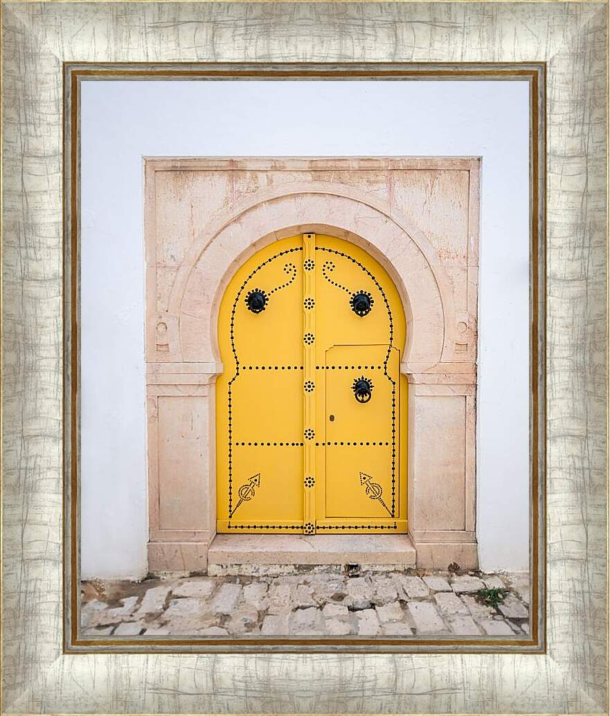 Картина в раме - Жёлтая дверь
