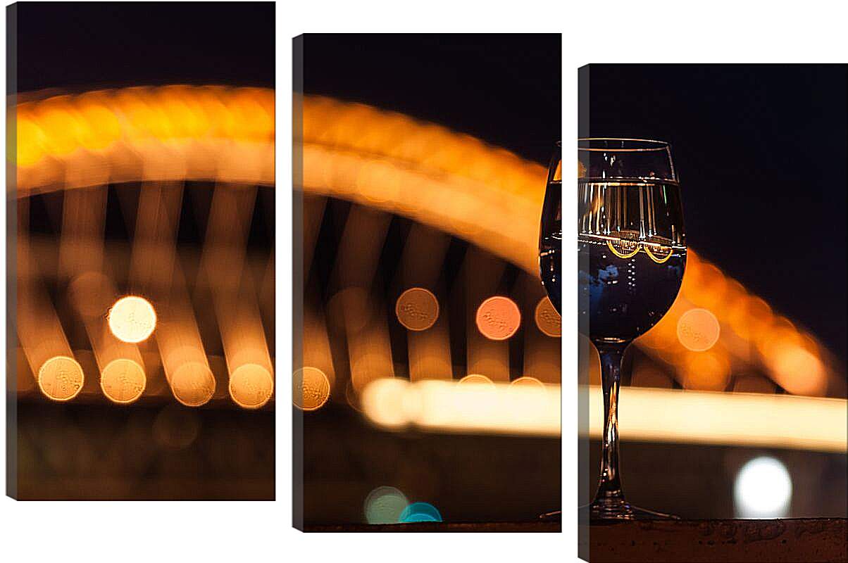 Модульная картина - Бокал на фоне моста