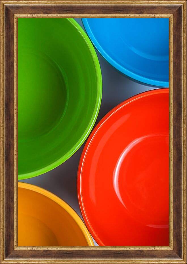 Картина в раме - Цветные тарелочки