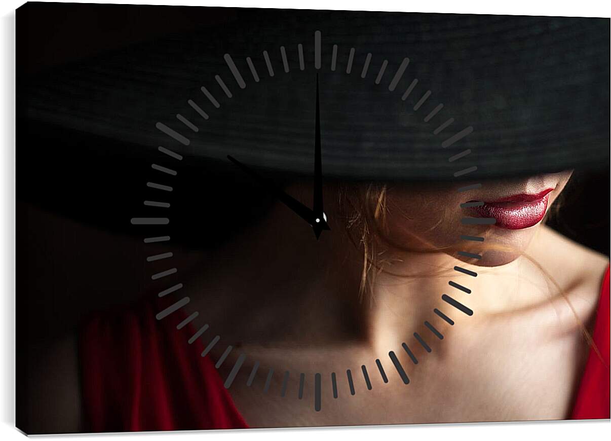 Часы картина - Девушка в чёрной шляпе