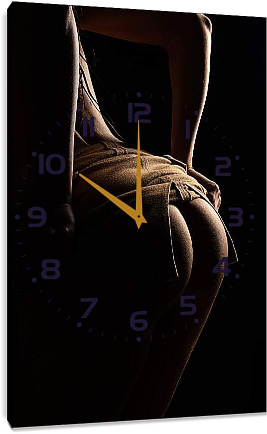 Часы картина - Девушка с задранной юбкой
