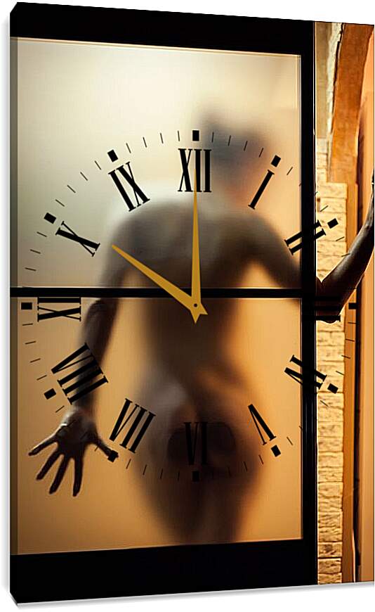 Часы картина - Девушка за прозрачной дверью