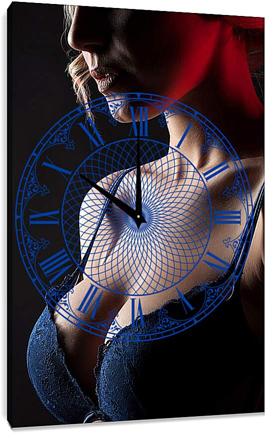 Часы картина - Девушка в синем бельё