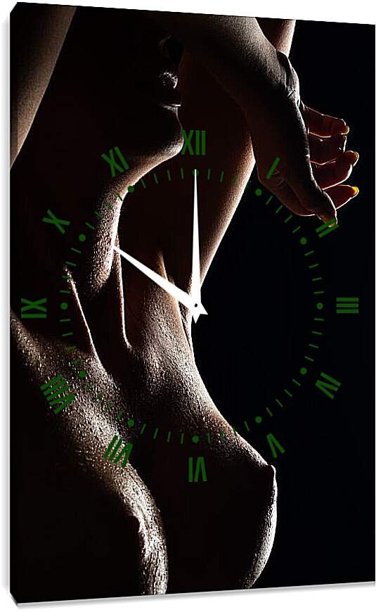 Часы картина - Мокрое тело девушки
