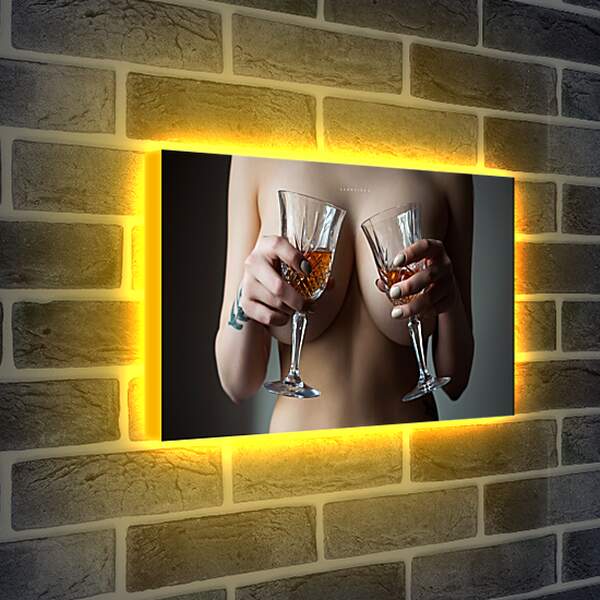 Лайтбокс световая панель - Девушка с двумя бокалами в руках