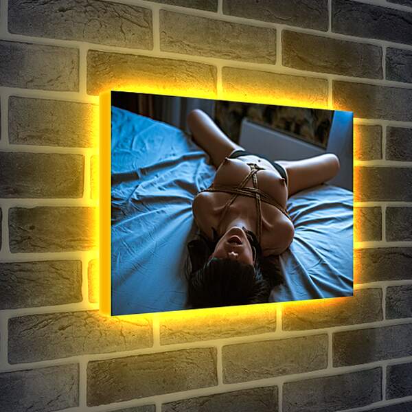 Лайтбокс световая панель - Лежащая девушка на кровати